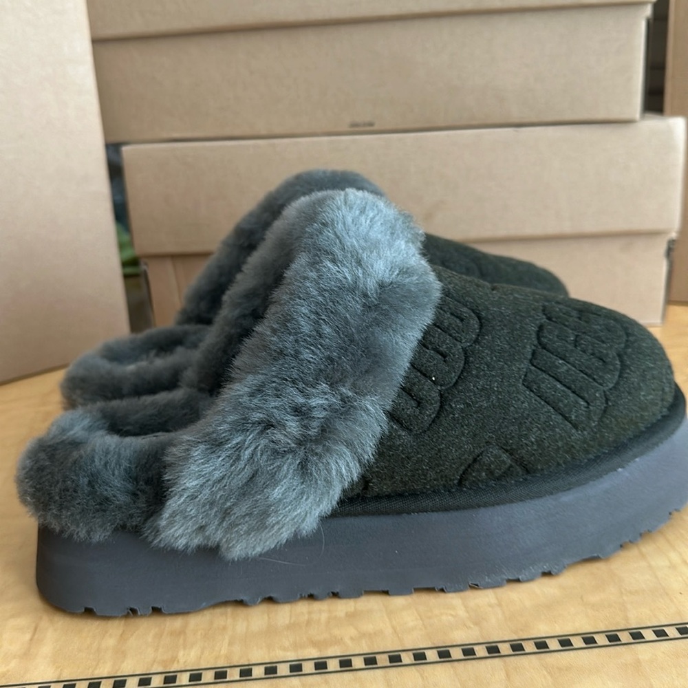 Ugg Women’s Disquette Felted Slipper.